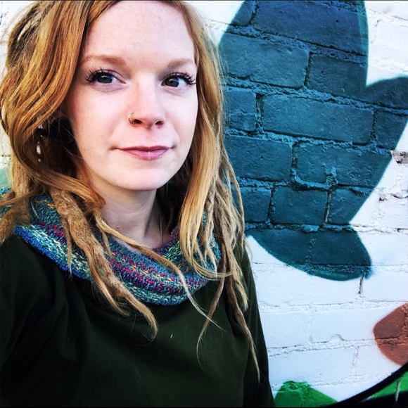 Hello - Picture 2 of 4